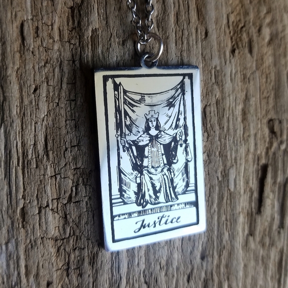 🖤 Justice- Stainless Tarot Card Necklace - Picture 6 of 6